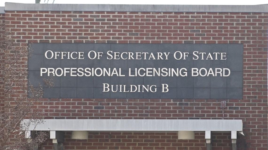 Brick state office building with a sign reading Office of Secretary of State, Professional Licensing Board